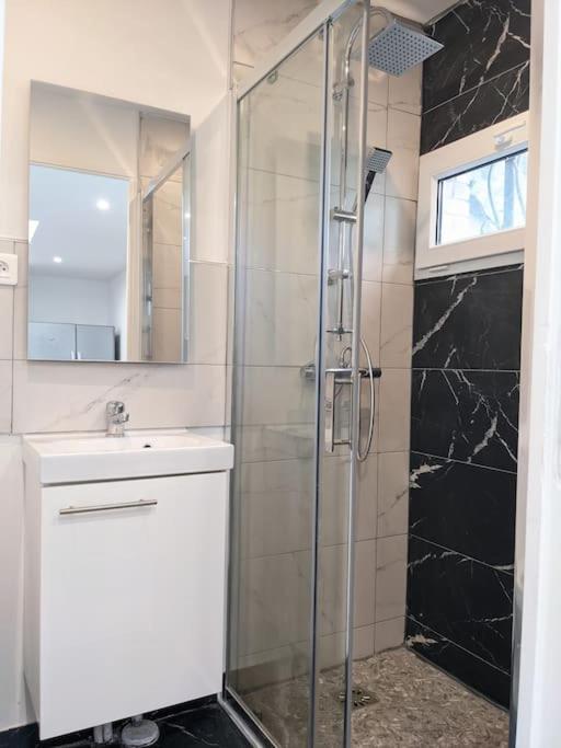 Grande Maison Renovee A 7 Min Du Metro Romainville Zewnętrze zdjęcie